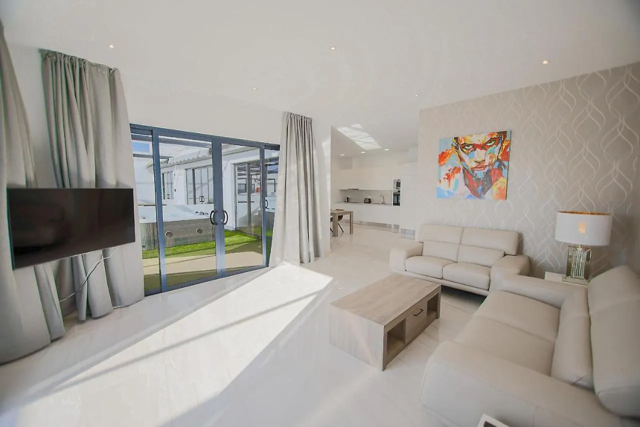 Atlantico Plaza Suite 6A - 2 Beds - 2 Baths Puerto del Carmen  Puerto del Carmen (Lanzarote)